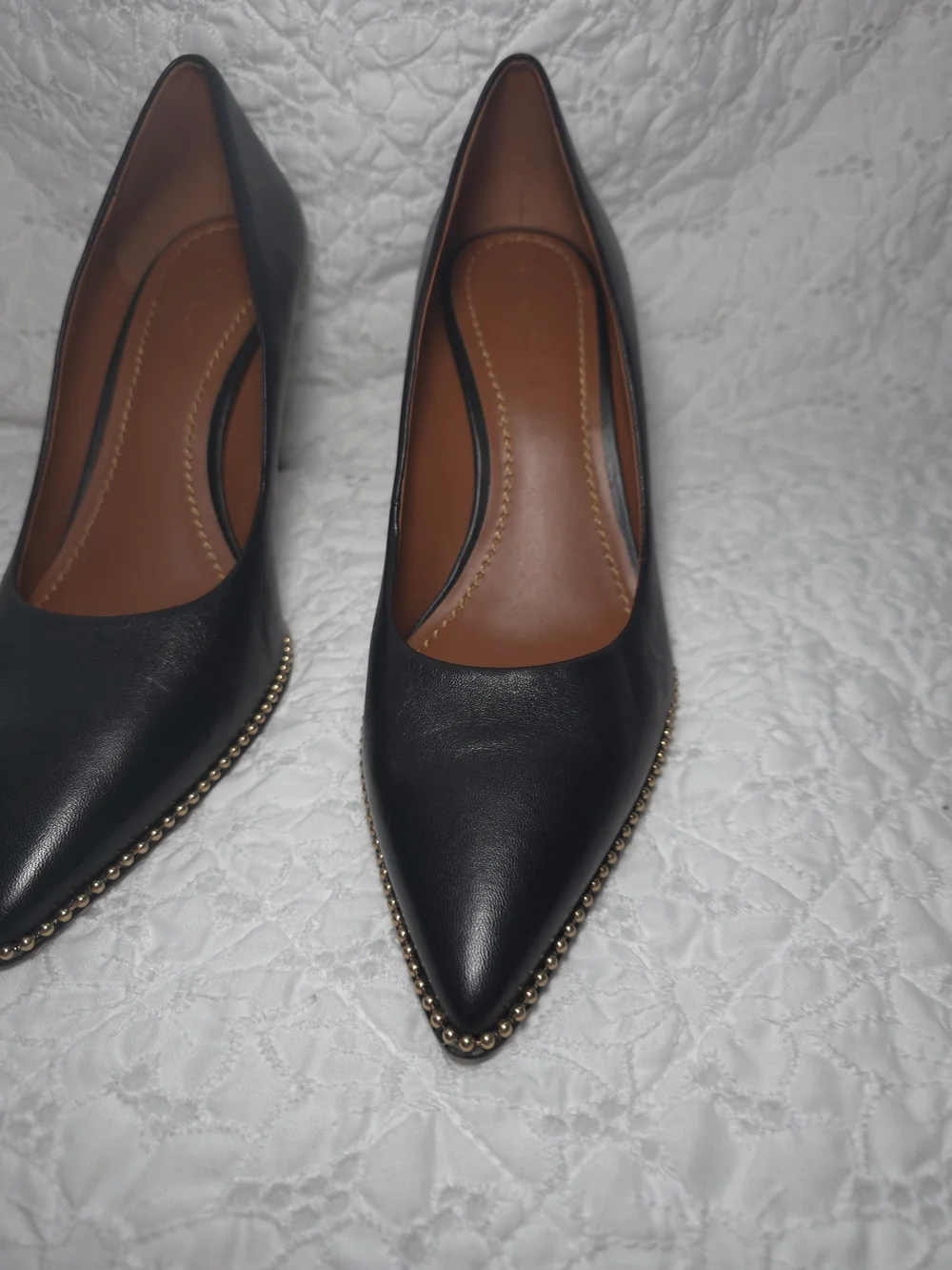 COACH Black Leather Studded Pointed Toe Pumps Heels Size 10 Gold Beads